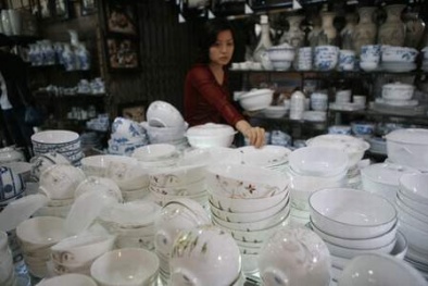 Chọn bát đĩa gốm sứ dịp Tết: Coi chừng ung thư